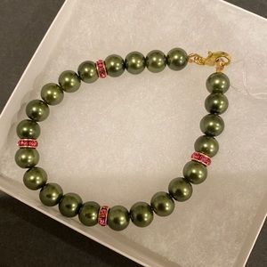 Faux pearl beads and pink accent